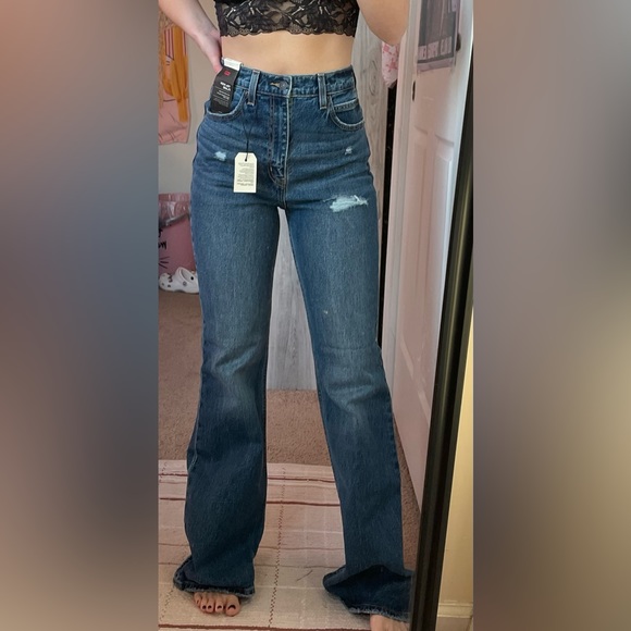 NWT Levi’s 70’s High Flare - Picture 6 of 15
